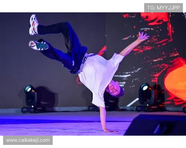 杭州街舞队在全国街舞配合排行榜中荣获第七名展现实力与风采